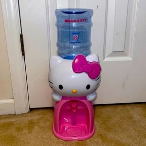 Hello kitty water container.
